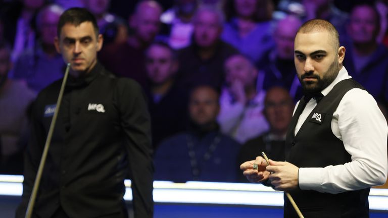 Ronnie O'Sullivan and Hossein Vafaei