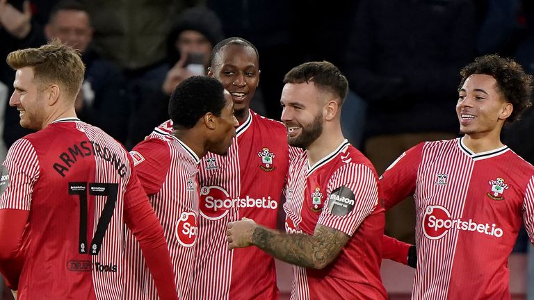 Southampton 5-0 Swansea City: Saints romp up to third with victory |  Football News | Sky Sports