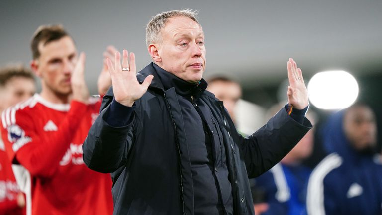 Steve Cooper approaches the Nottingham Forest fans at full-time after defeat to Fulham