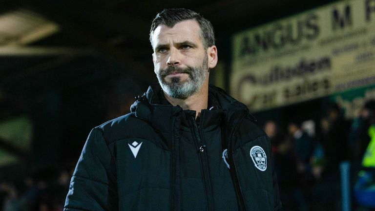 DINGWALL, SCOTLAND - DECEMBER 05: Motherwell manager Stuart Kettlewell during a cinch Premership match betweeen Ross County and Motherwell at the Global Energy Stadium, on December 05,2023, in Dingwall, Scotland.  (Photo by Craig Foy / SNS Group)
