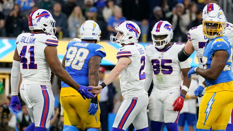 Tyler Bass' late field goal earned Bills a narrow victory over Chargers