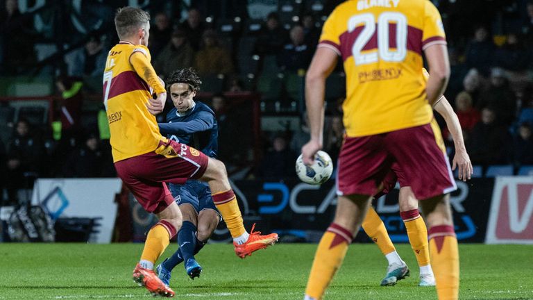 Ross County's Yan Dhanda scores to make it 2-0