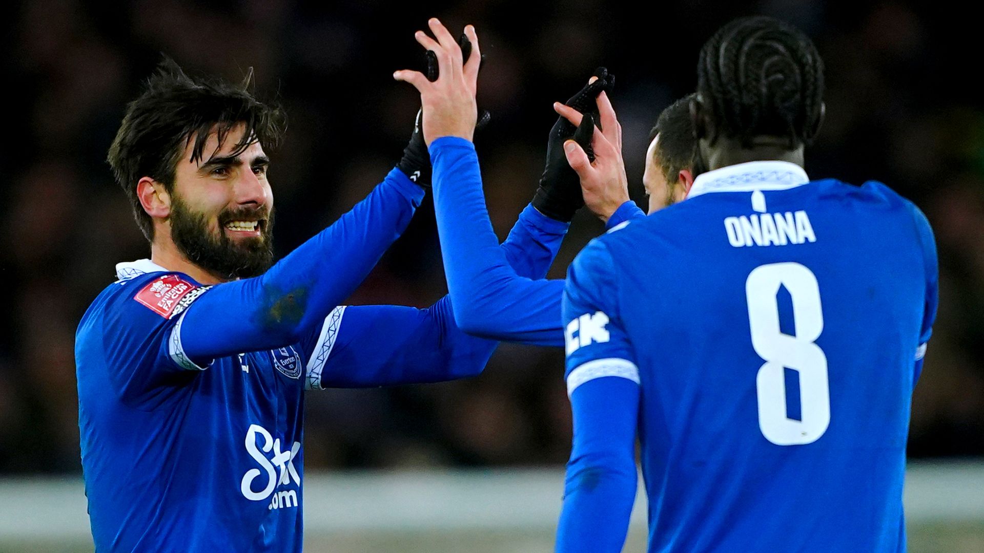 Gomes free-kick earns Everton FA Cup third-round replay win over Palace
