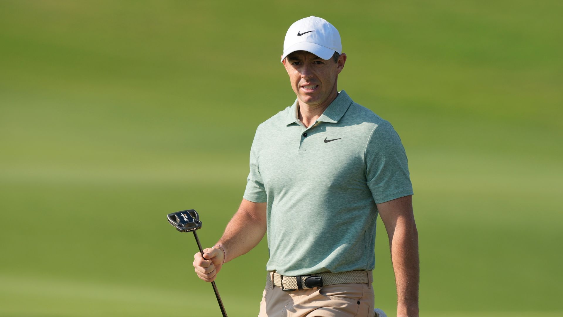 'Wow, what a shot!' | McIlroy birdies final hole to get off to a flyer in Dubai