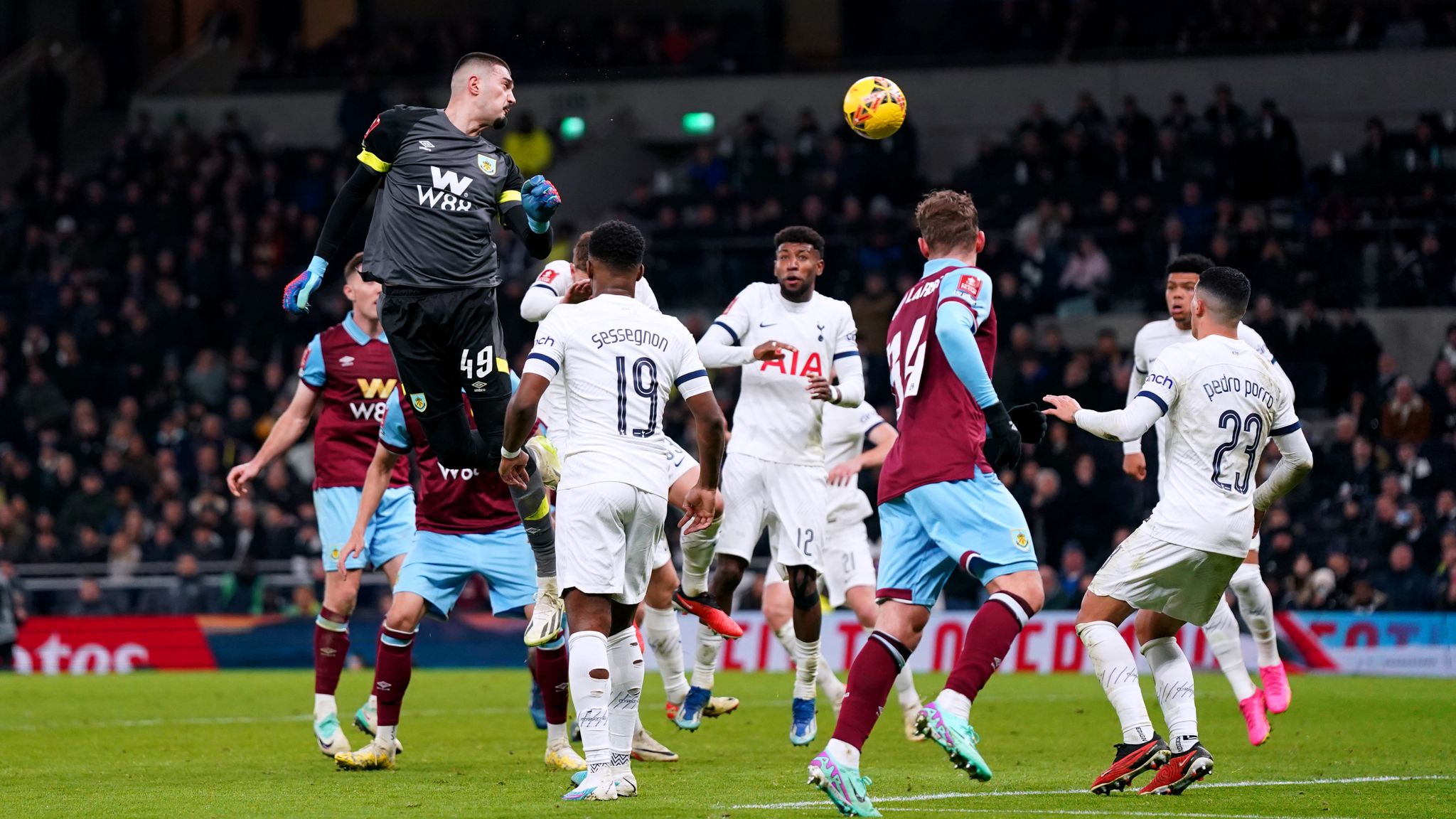 Tottenham 1 - 0 Burnley - Match Report & Highlights