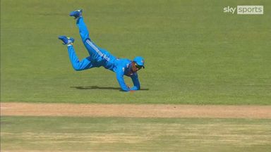Catch of the tournament? | Murugan takes diving catch