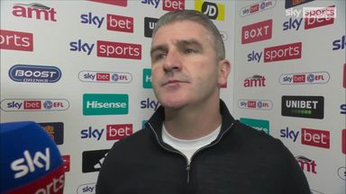 'If there was VAR it wouldn't be given' | Lowe questions Leeds penalty