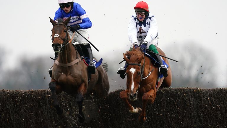 Banbridge (right) gets the better of Pic D&#39;orhy in the Silviniaco Conti Chase at Kempton
