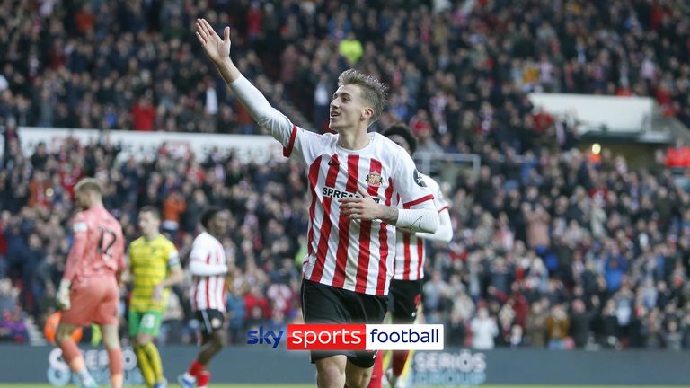 Sunderland&#39;s Jack Clarke celebrates scoring their side&#39;s third goal of the game during the Sky Bet Championship match at the Stadium of Light, Sunderland. Picture date: Saturday October 28, 2023.
