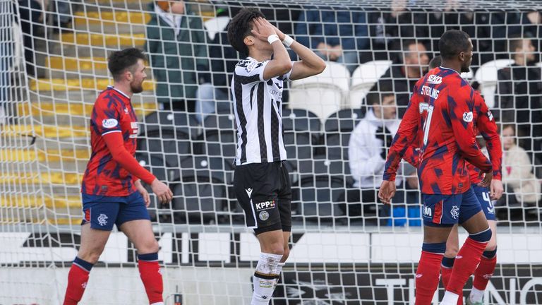  St Mirren's Hyeok-kyu Kwon looks frustrated after missing a chance