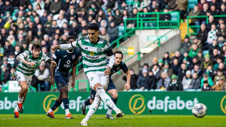 GLASGOW, SCOTLAND - JANUARY 27: Celtic's Luis Palma misses the penalty for the first time during a cinch Premiership match between Celtic and Ross County at Celtic Park, on January 27, 2024, in Glasgow, Scotland. (Photo by Craig Williamson / SNS Group)