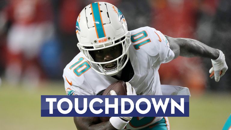 Miami Dolphins wide receiver Tyreek Hill runs for a touchdown against the Kansas City Chiefs