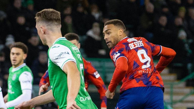 EDINBURGH, SCOTLAND - JANUARY 24: Rangers' Cyriel Dessers scores to make it 3-0 during a cinch Premiership match between Hibernian and Rangers at Easter Road, on January 24, 2024, in Edinburgh, Scotland. (Photo by Alan Harvey / SNS Group)