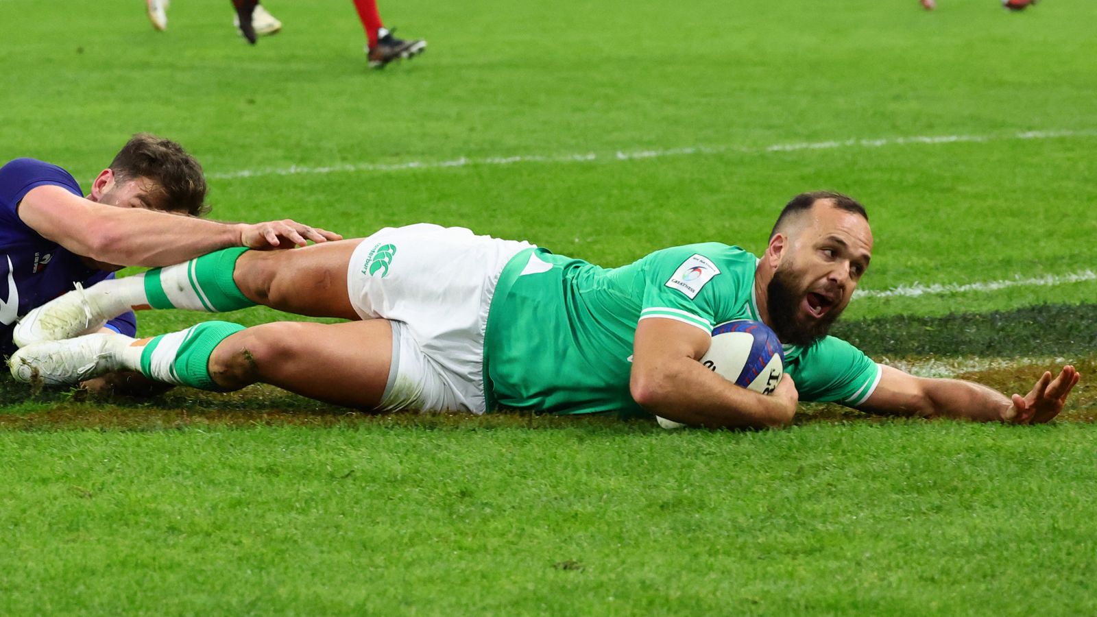 Six Nations 2024: Ireland dominate France in tournament opener for