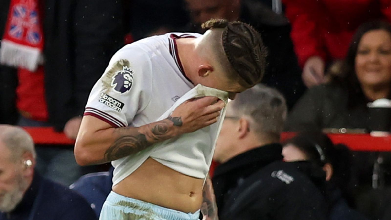 Papers Rafa throws hat into ring to replace Southgate as England boss