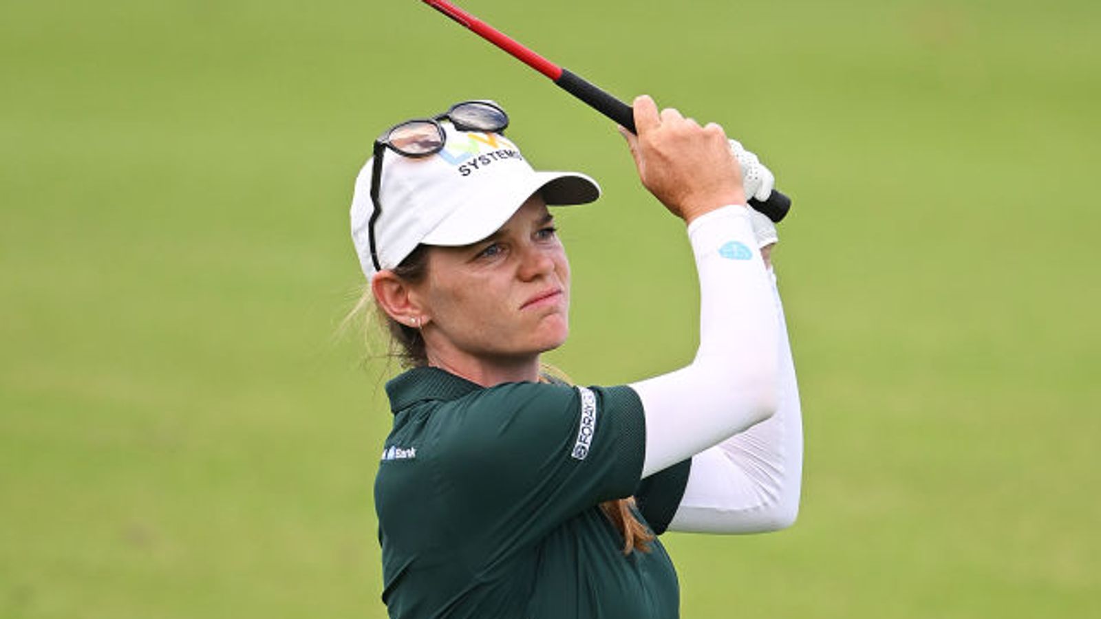 Schmelzel takes first-round lead at the LPGA’s Singapore tournament