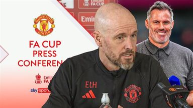 Ten Hag hits back at Carra: 'Some analysts are subjective'