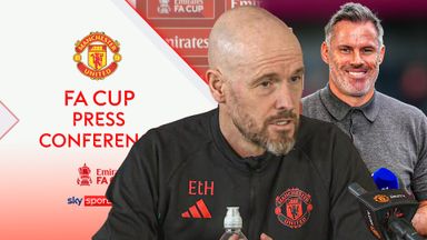 Ten Hag hits back at Carra: 'Some analysts are subjective'