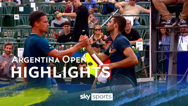 Facundo Diaz Acosta defeats Daniel Altmaier in his hometown by 6-3, 7-6 (1)  at the Argentina Open. 