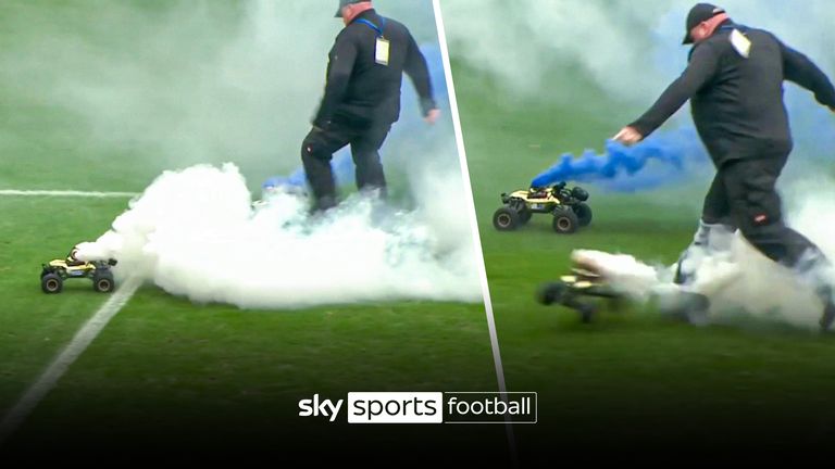 Remote control cars equipped with flares were used as part of fan protests in the Bundesliga 2 game between Hansa Rostock and Hamburger SV