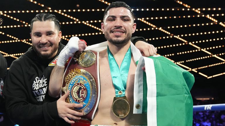 Cortes captured the WBO Intercontinental junior lightweight title with a fourth-round stoppage win over Puerto Rican contender Bryan Chevalier (20-2-1, 16 KOs).