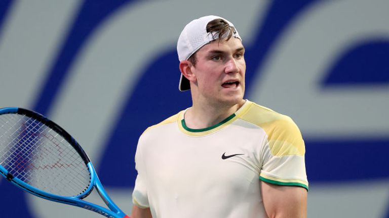 Jack Draper booked  his place in the Mexican Open quarter-finals in Acapulco after beating Yoshihito Nishioka.