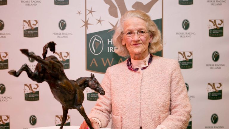 Maureen Mullins received the Contribution to the Industry Award from the HRI in 2016