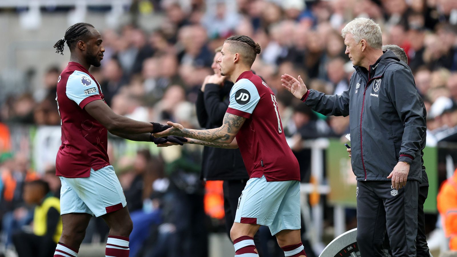 Kalvin Phillips: el centrocampista del West Ham hace un gesto ofensivo a los aficionados de los Hammers tras la derrota del Newcastle |  Noticias de futbol