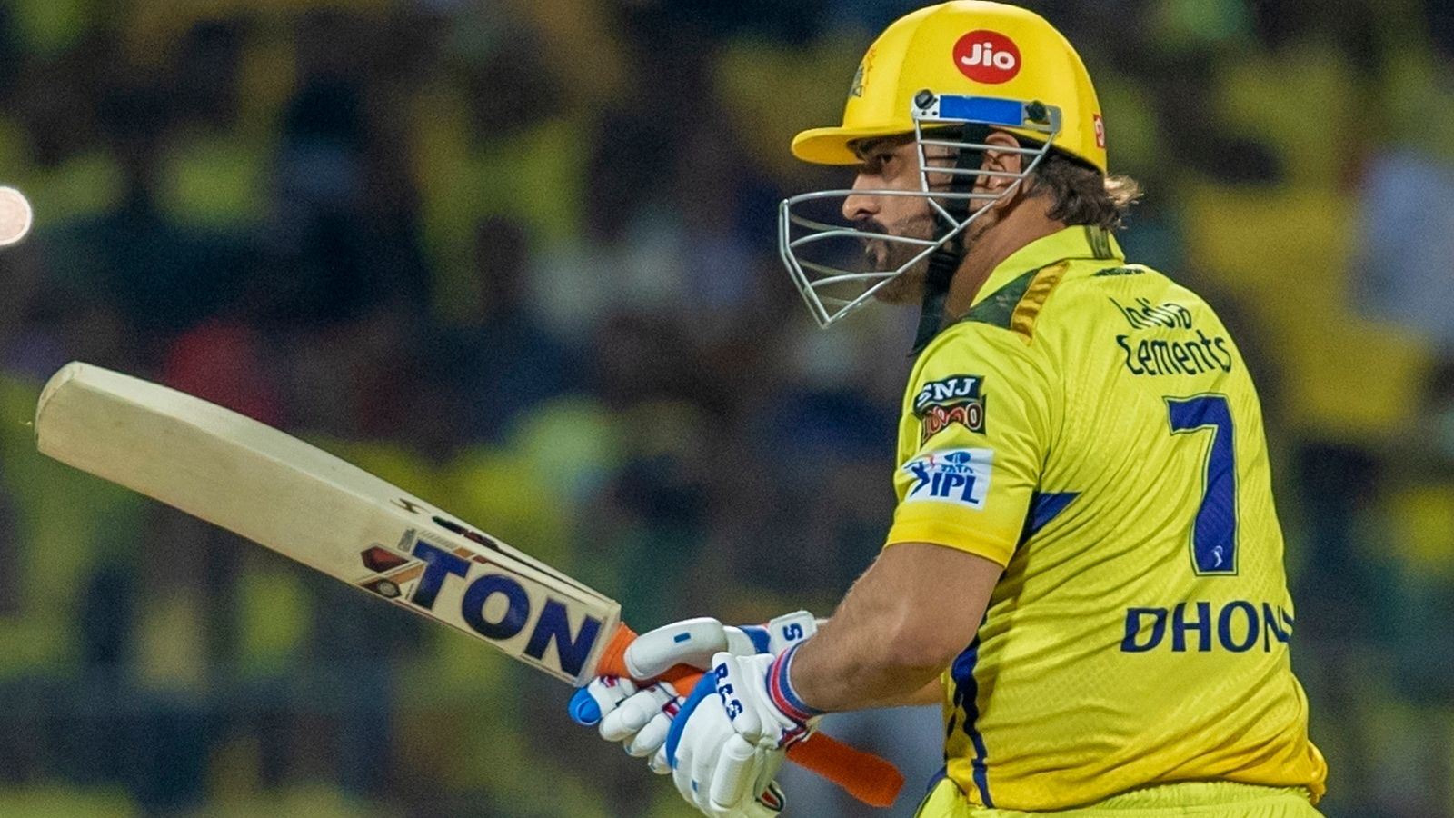 MS Dhoni: Legendary wicketkeeper steps down as Chennai Super Kings ...