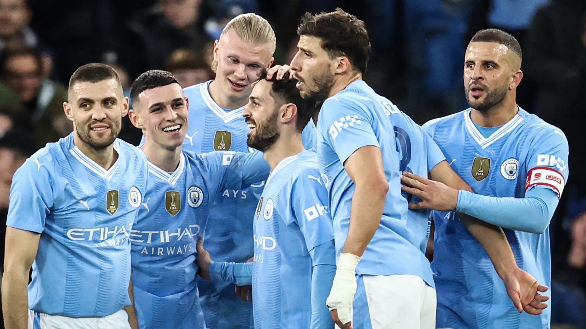 Deflected Silva strikes send Man City into FA Cup semis