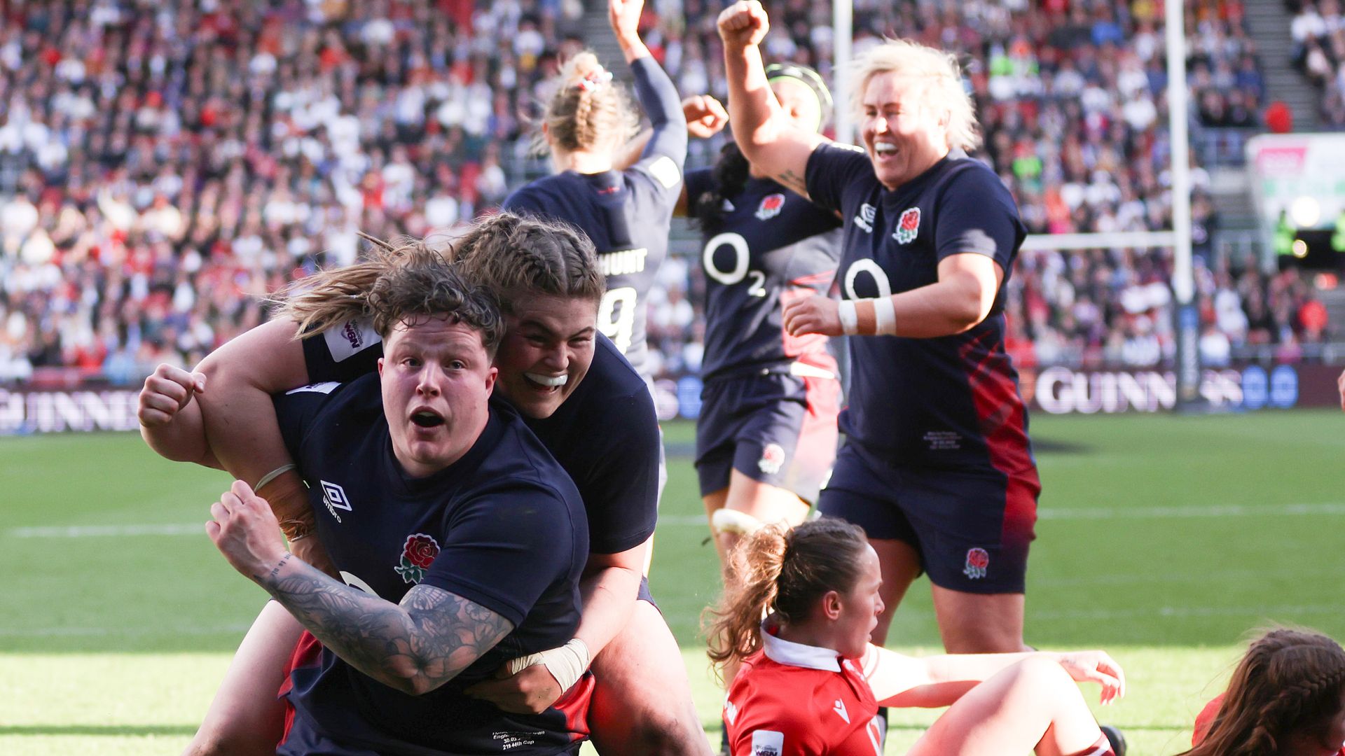 Eight-try England dominate in bonus-point victory over Wales