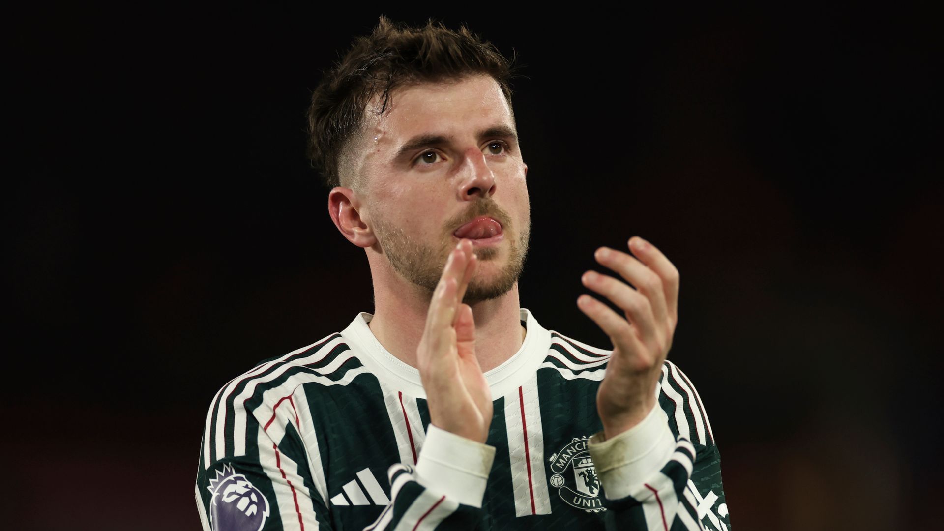 Man Utd nick a point at Brentford after stoppage-time drama