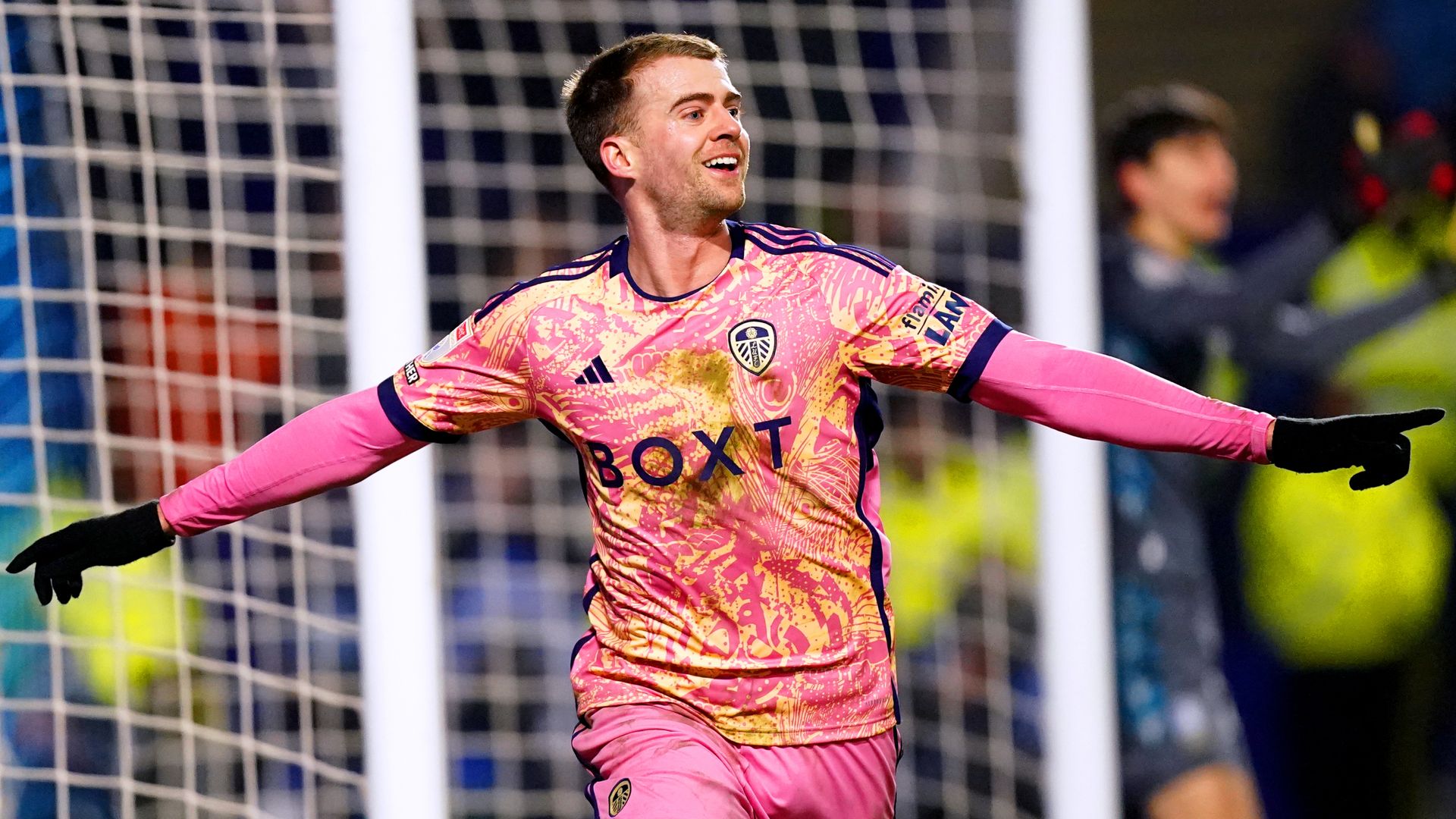 Leeds win Yorkshire derby to march back up to second