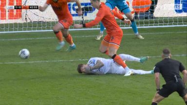 'I think that's a penalty!' | Were Leeds denied a spot-kick?