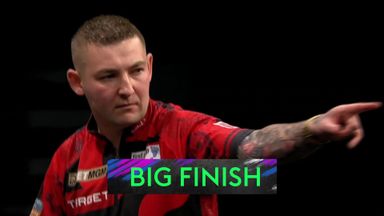 Aspinall shows composure with clean 121 checkout 