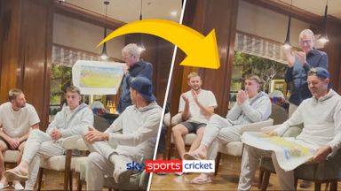 England record-breaker Anderson gifted painting after 700th Test wicket