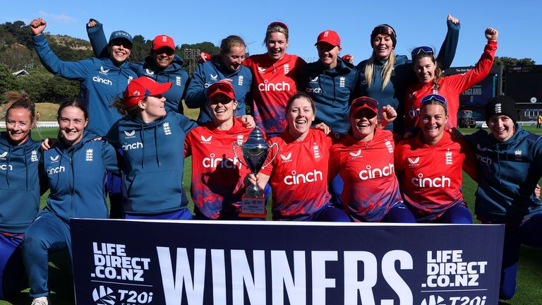 England wrap up T20 series victory in New Zealand