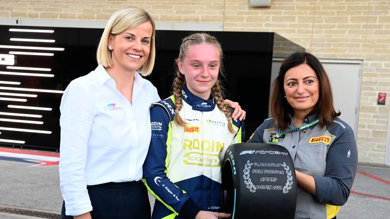 Jessica Edgar picks up the Pirelli pole position award in Austin at the final F1 Academy round