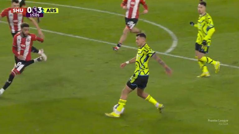 Jakub Kiwior could be seen producing a no-look cut-back to set up Gabriel Martinelli