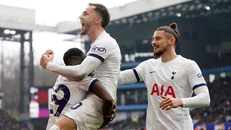 James Maddison and his Spurs team-mates celebrate their first goal