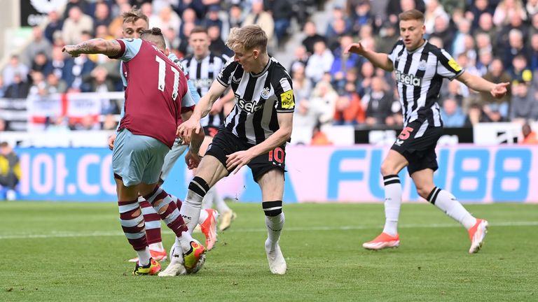 Kalvin Phillips fouls Anthony Gordon to hand Newcastle a way back into the match 