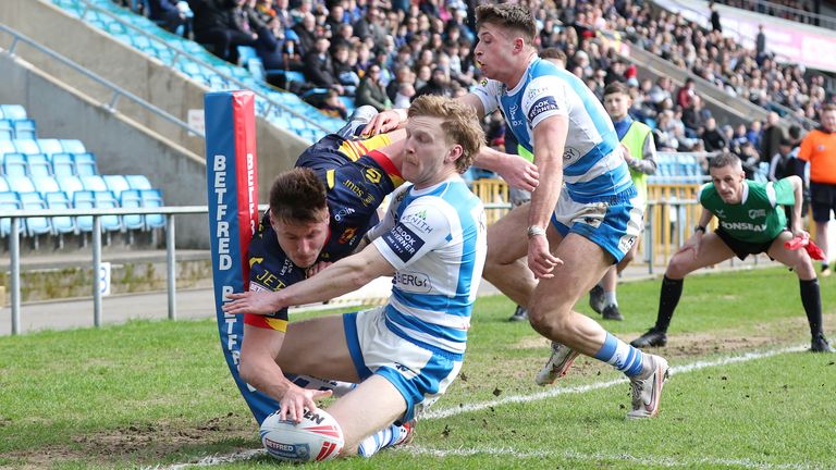 Tom Davies scores his third try in the corner