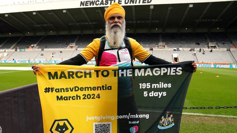 Manny Singh Kang walked from Molineux to St James&#39; Park in aid of Dementia UK
