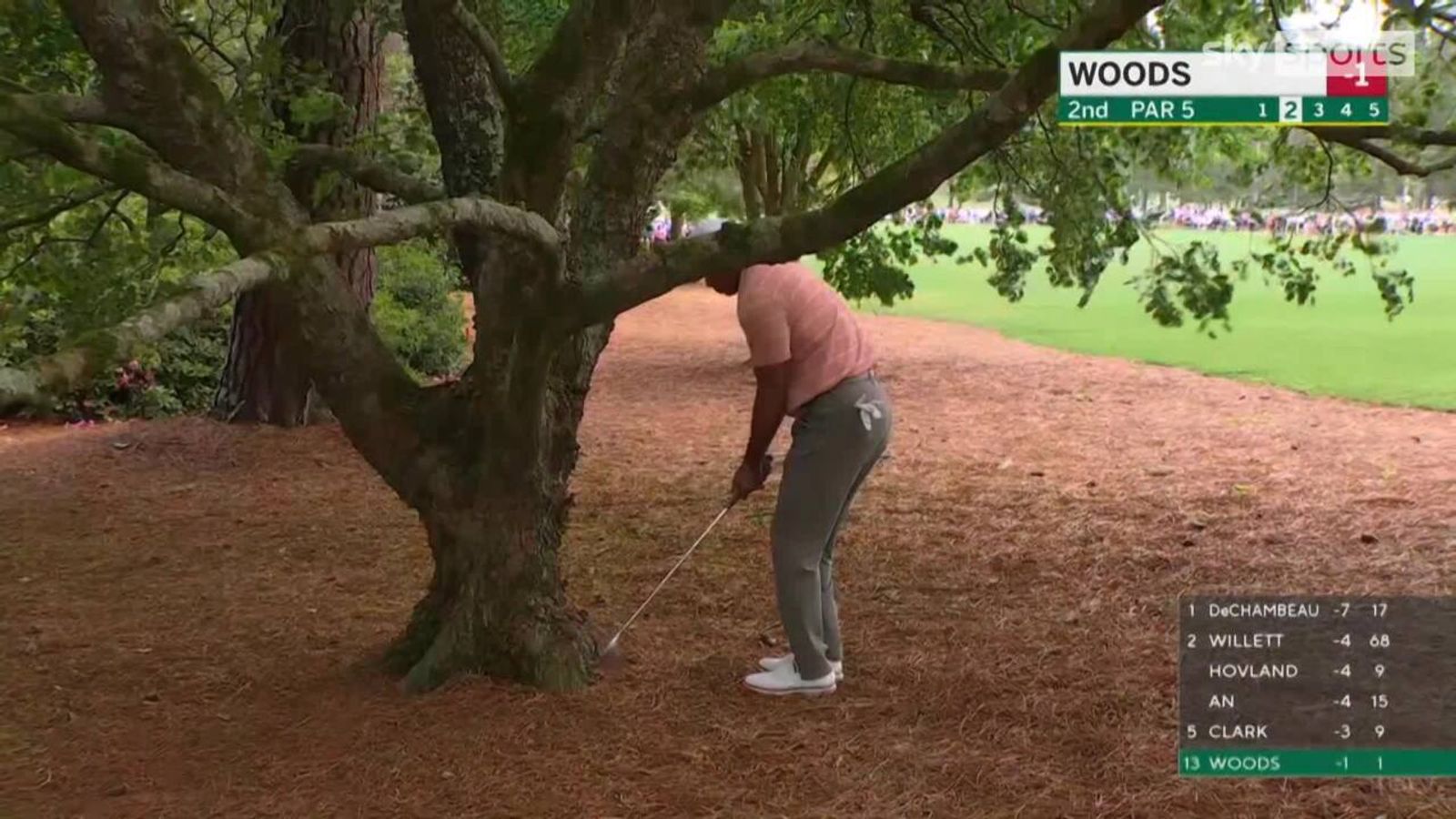 Tiger Woods forced to chip out left-handed at Augusta | Golf News