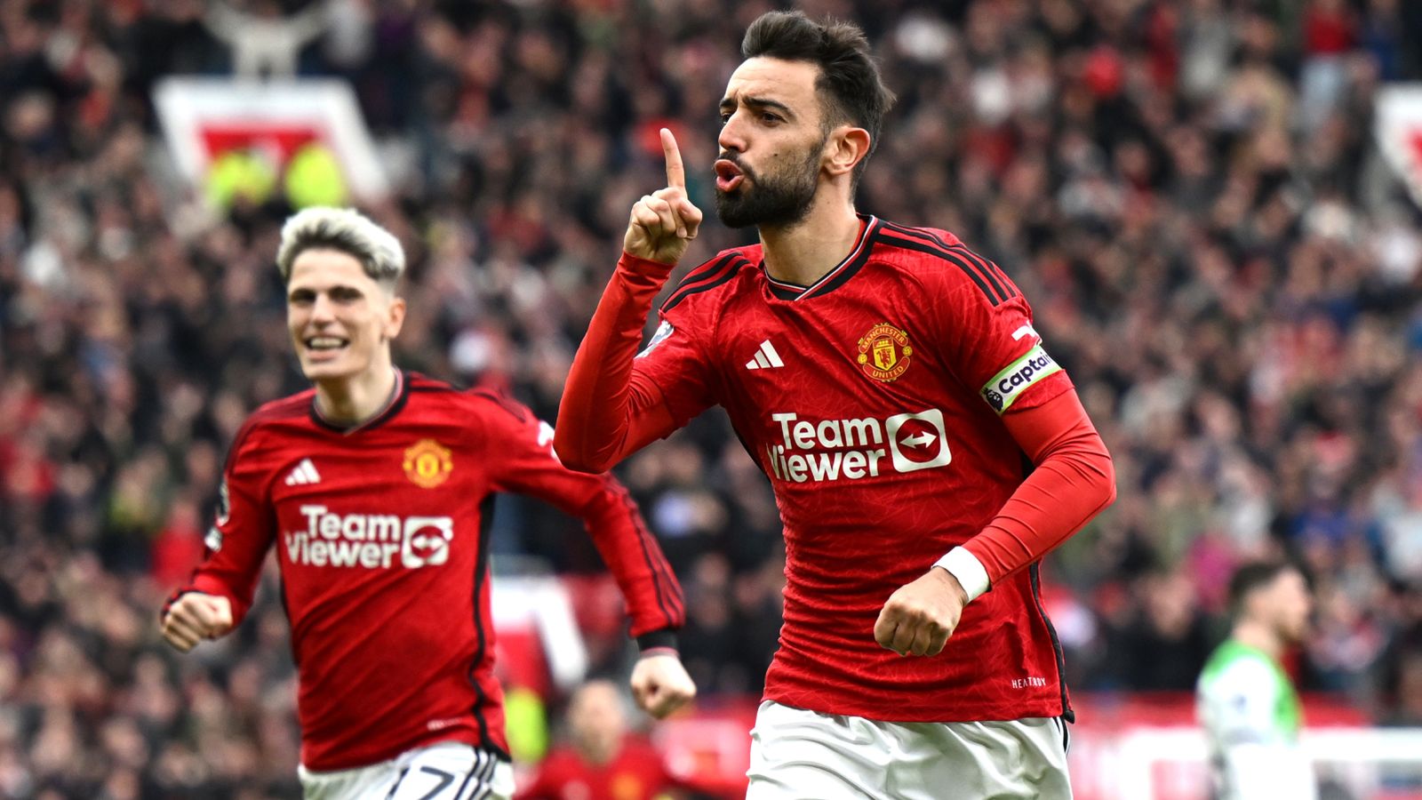 Man Utd 2 - 2 Liverpool - Match Report & Highlights