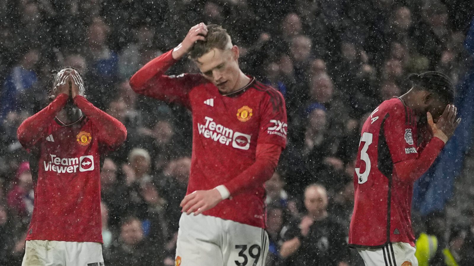 Erik ten Hag: Manchester United boss laments poor decision-making in dramatic 4-3 late defeat at Chelsea | Football News