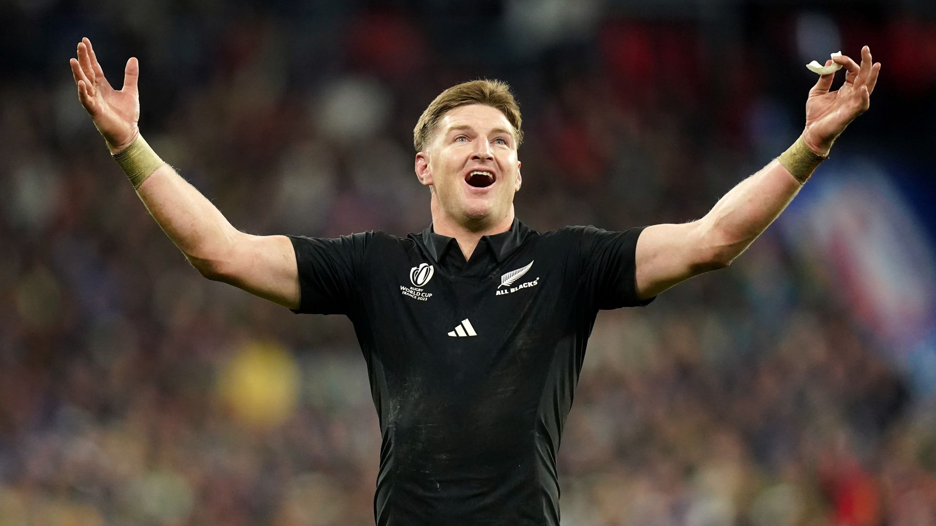 Leinster sign All Blacks star Barrett