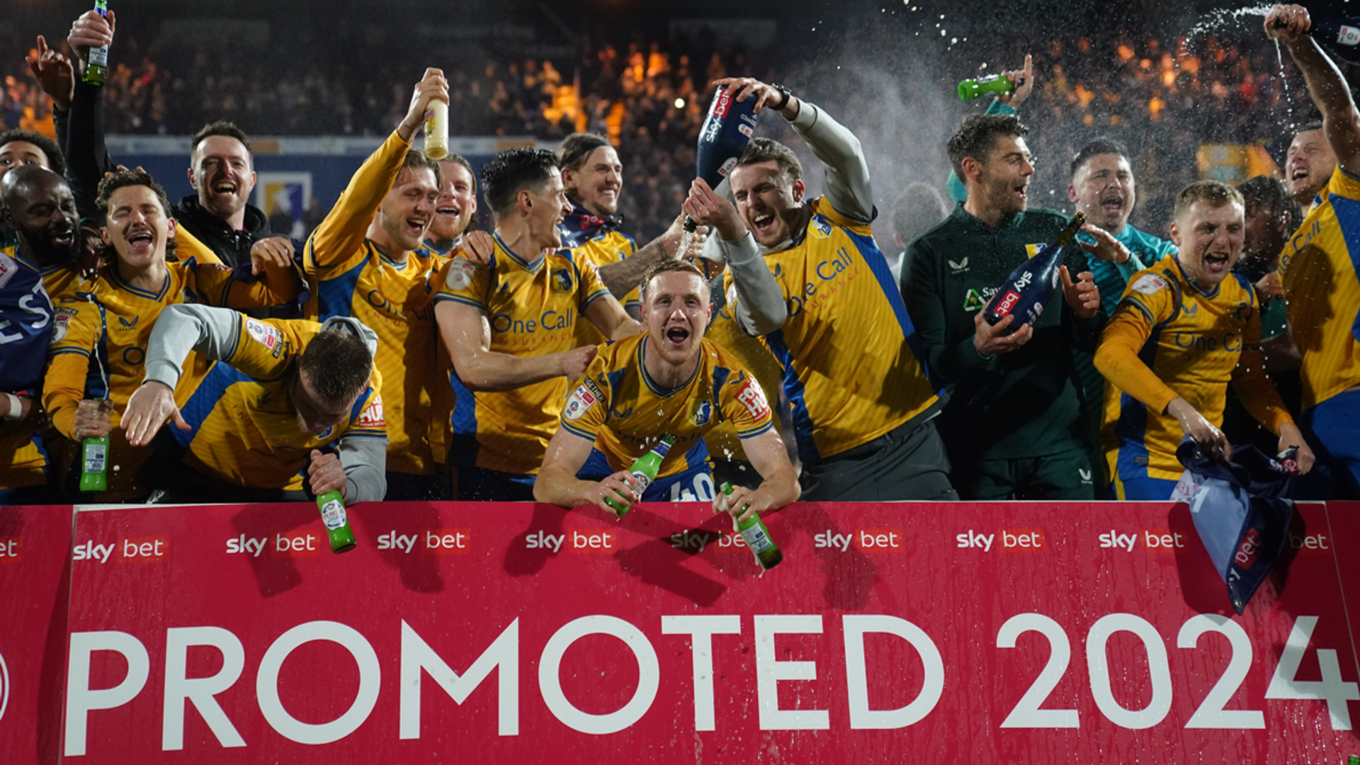Mansfield beat Accrington to seal promotion to League One