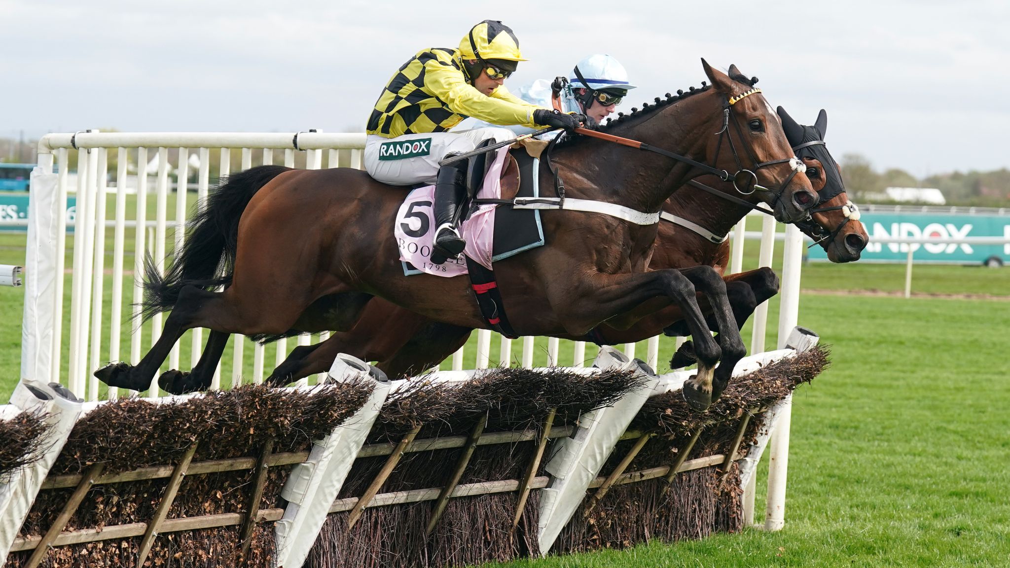 Anniversary 4-Y-O Juvenile Hurdle: Nicky Henderson yard back in ...