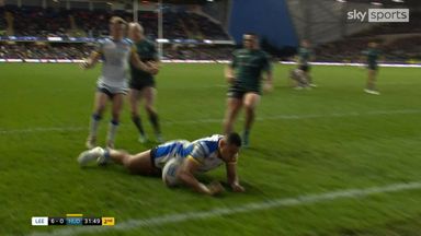 'It's been a long wait!' | Fusitu'a lands the second try for Leeds!